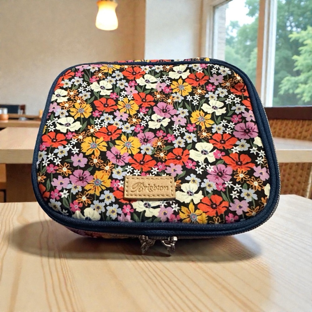 Brighton Painted Poppies Jewelry Case w/ 2 zipper pulls GUC